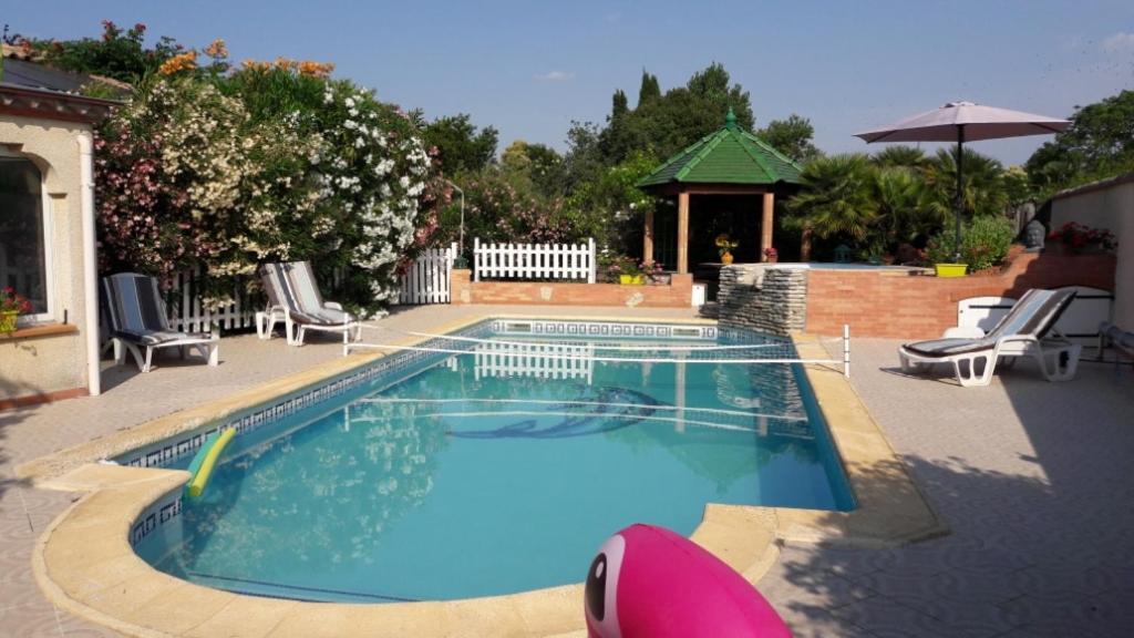 Gite T2 Avec Grande Piscine Apartamento Villeneuve-la-Comptal Exterior foto